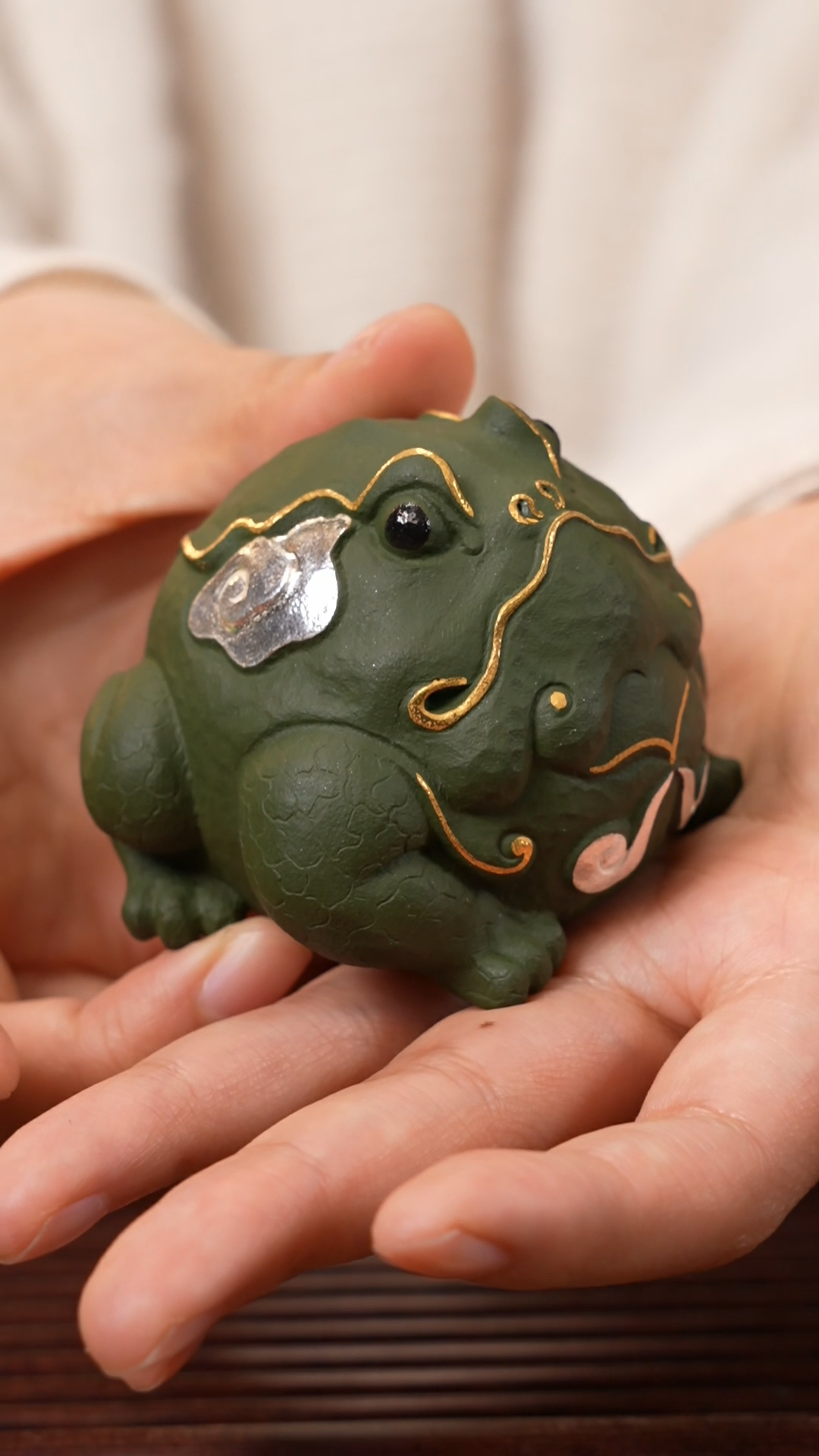 【闪购商品】紫砂茶宠富贵蛙（描金银）