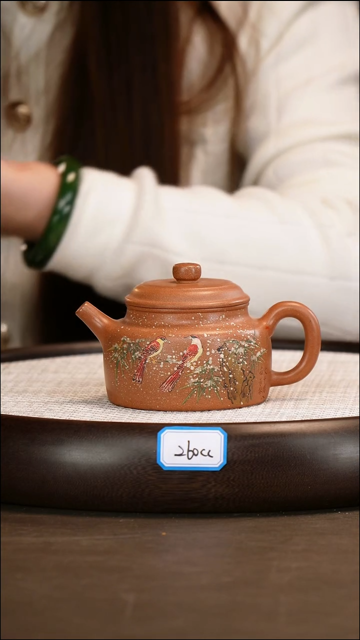 茶壶紫砂【张杏娟】沉香泥 德钟 260cc