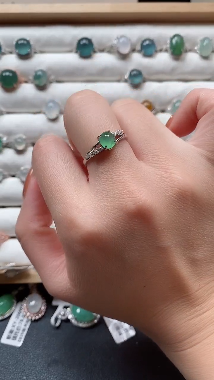 【闪购商品】翡翠戒指银S925镶嵌一物一证一礼盒