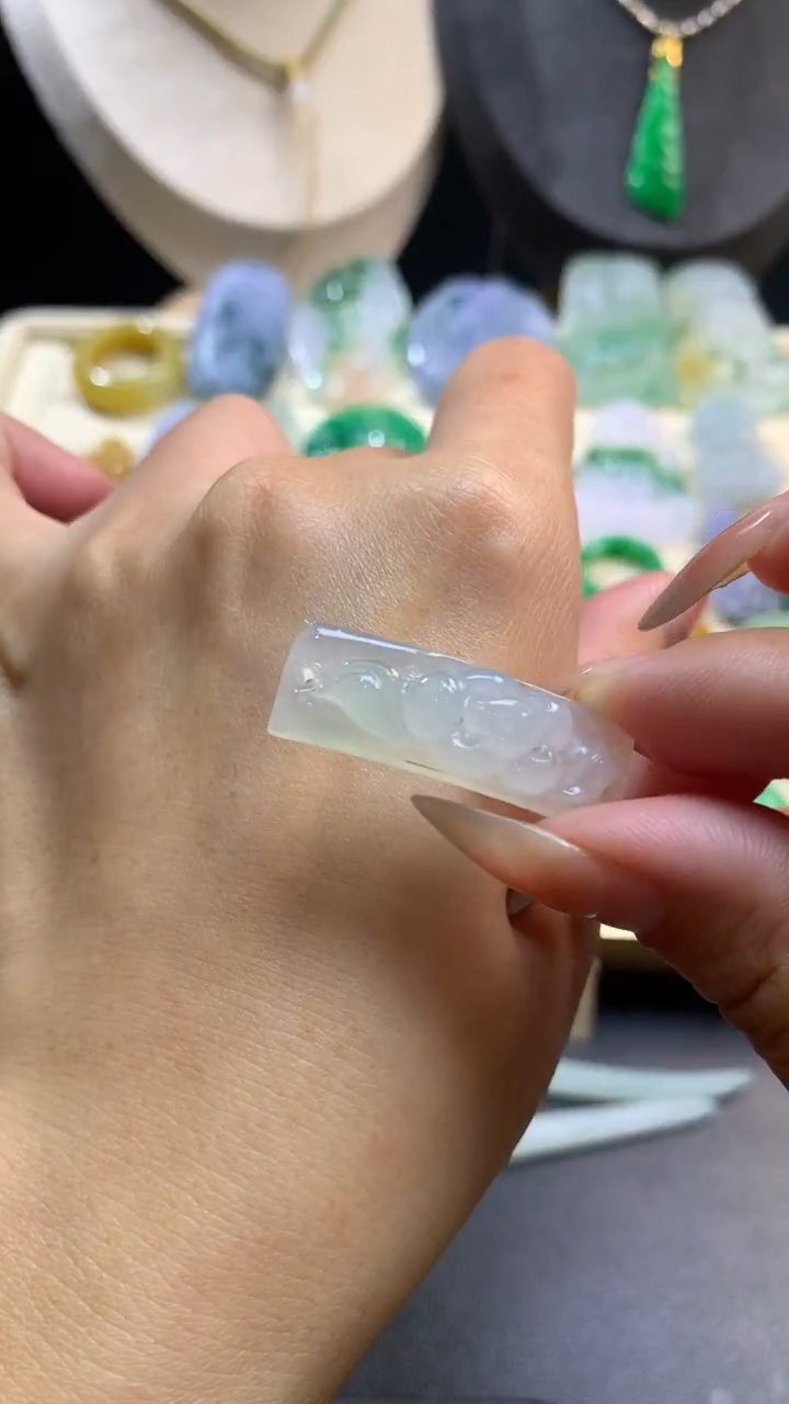 【闪购商品】定制翡翠未镶嵌翡翠