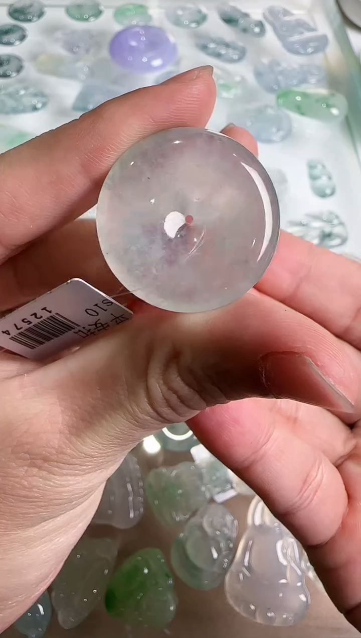 【闪购商品】翡翠吊坠(不含链)未镶嵌··