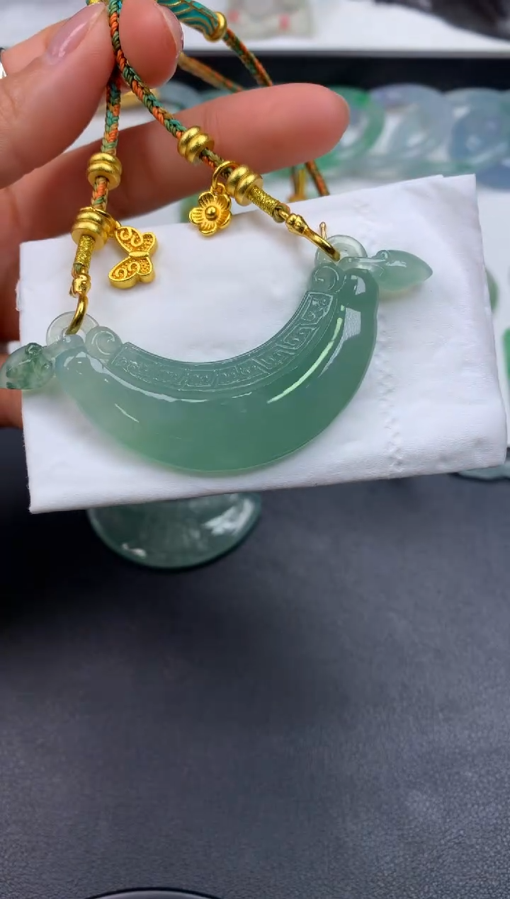 未镶嵌定制翡翠0953824754（52*17*6.2）