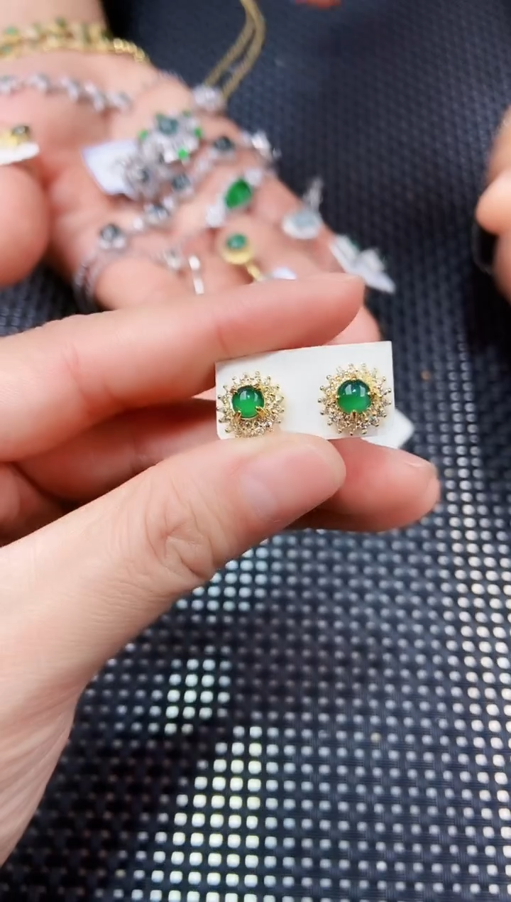 【闪购商品】翡翠耳饰未镶嵌111111111