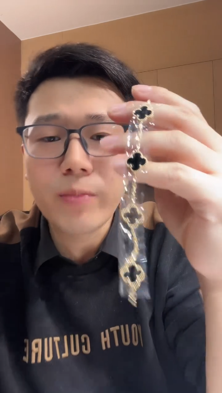 【闪购商品】玛瑙/玉髓手链18K金镶嵌黑色k黄，五花手链GHJ，25版