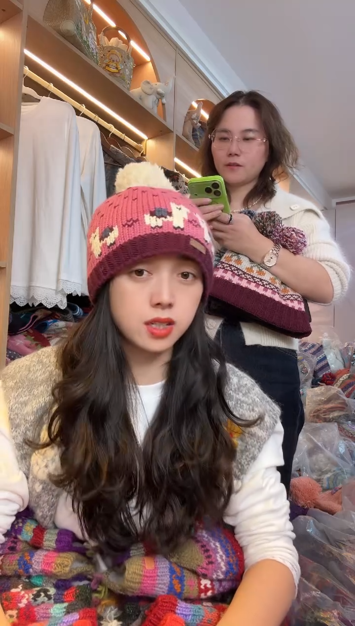 羊毛美利奴粉色羊驼单球帽