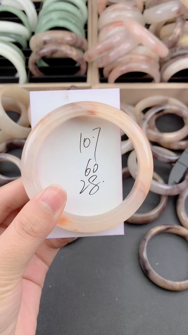 未镶嵌手镯石英质玉107