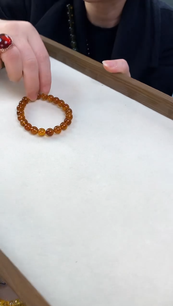【闪购商品】琥珀手链未镶嵌8+灵草珀单圈手串