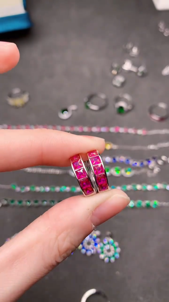 【闪购商品】红宝石耳饰银S925镶嵌.......