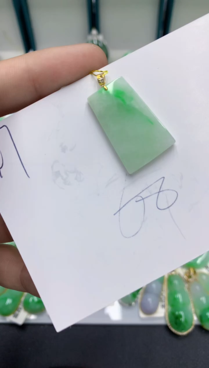 【闪购商品】翡翠18K金镶嵌颈饰翡翠