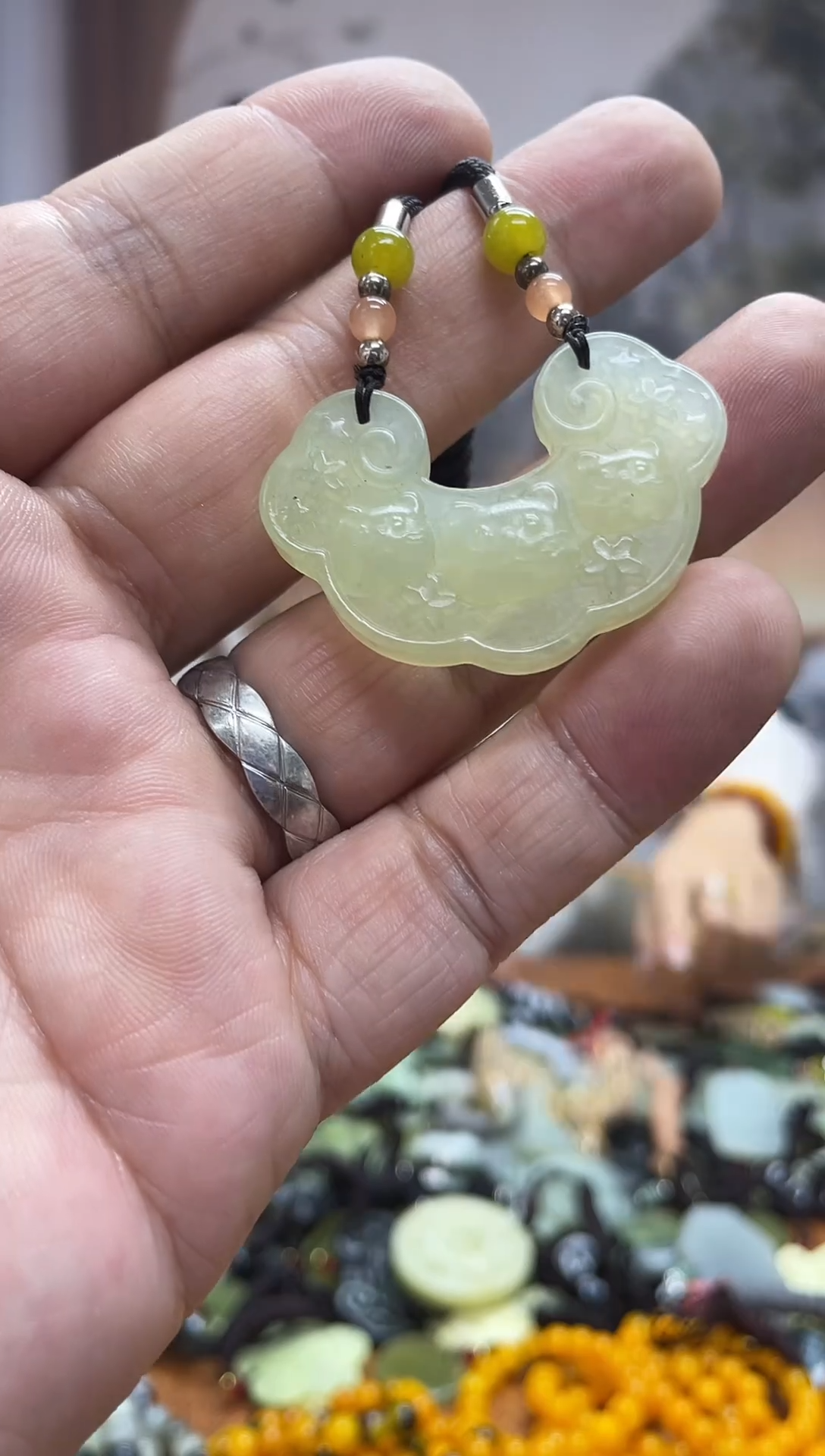 未镶嵌岫玉吊坠·