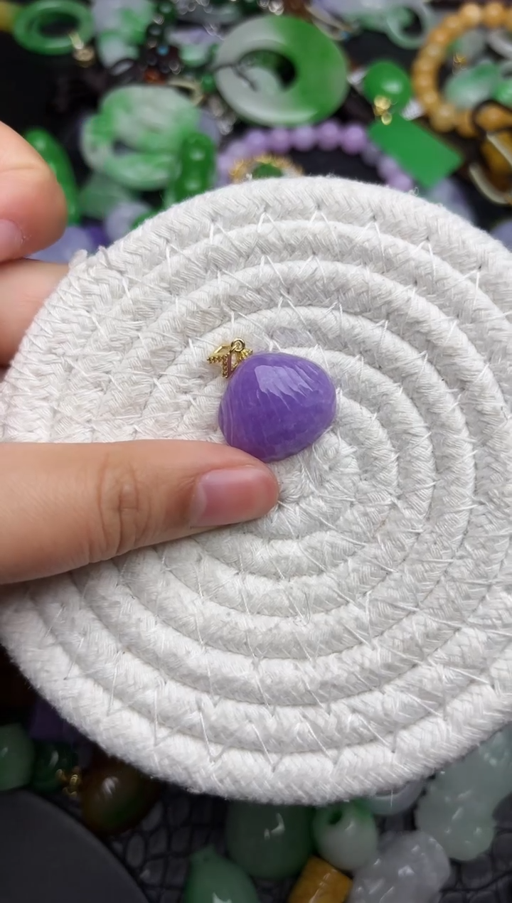颈饰未镶嵌翡翠缅甸翡翠吊坠