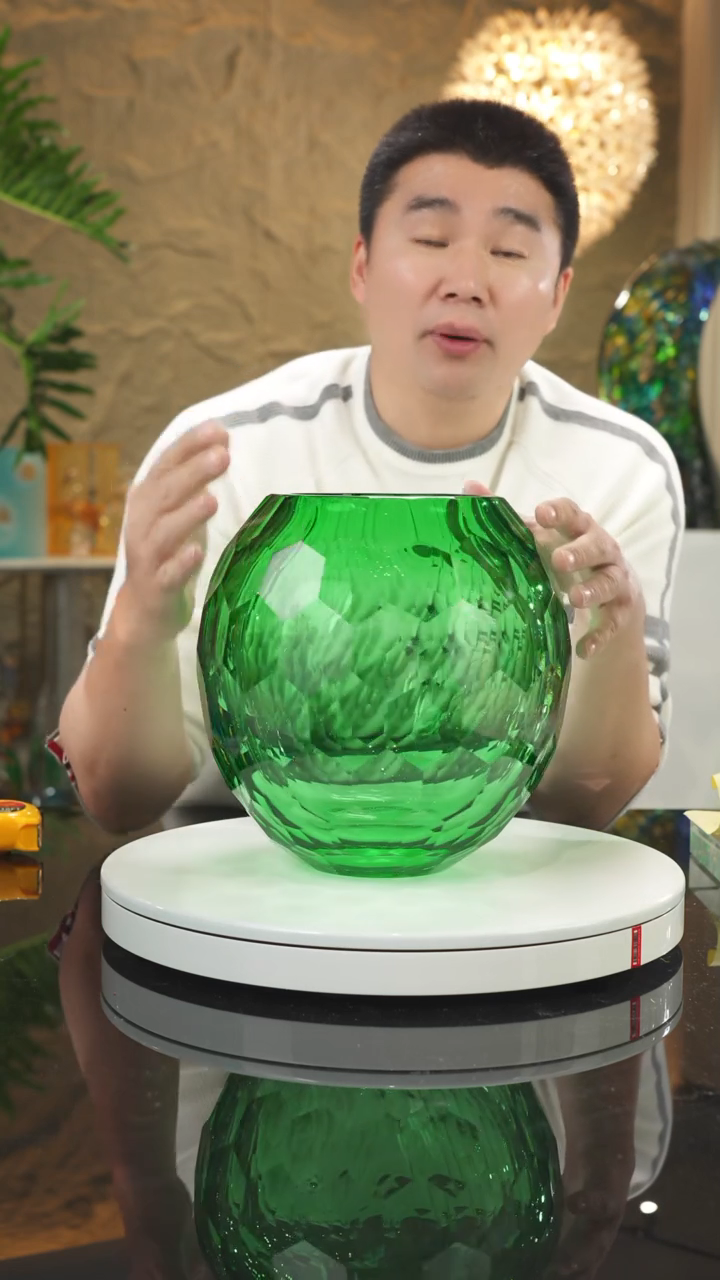 【闪购商品】摆件绿色切面花瓶