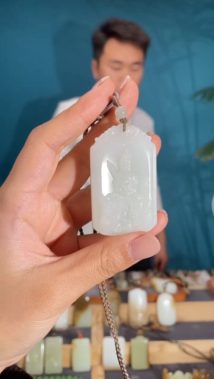 颈饰未镶嵌和田玉1