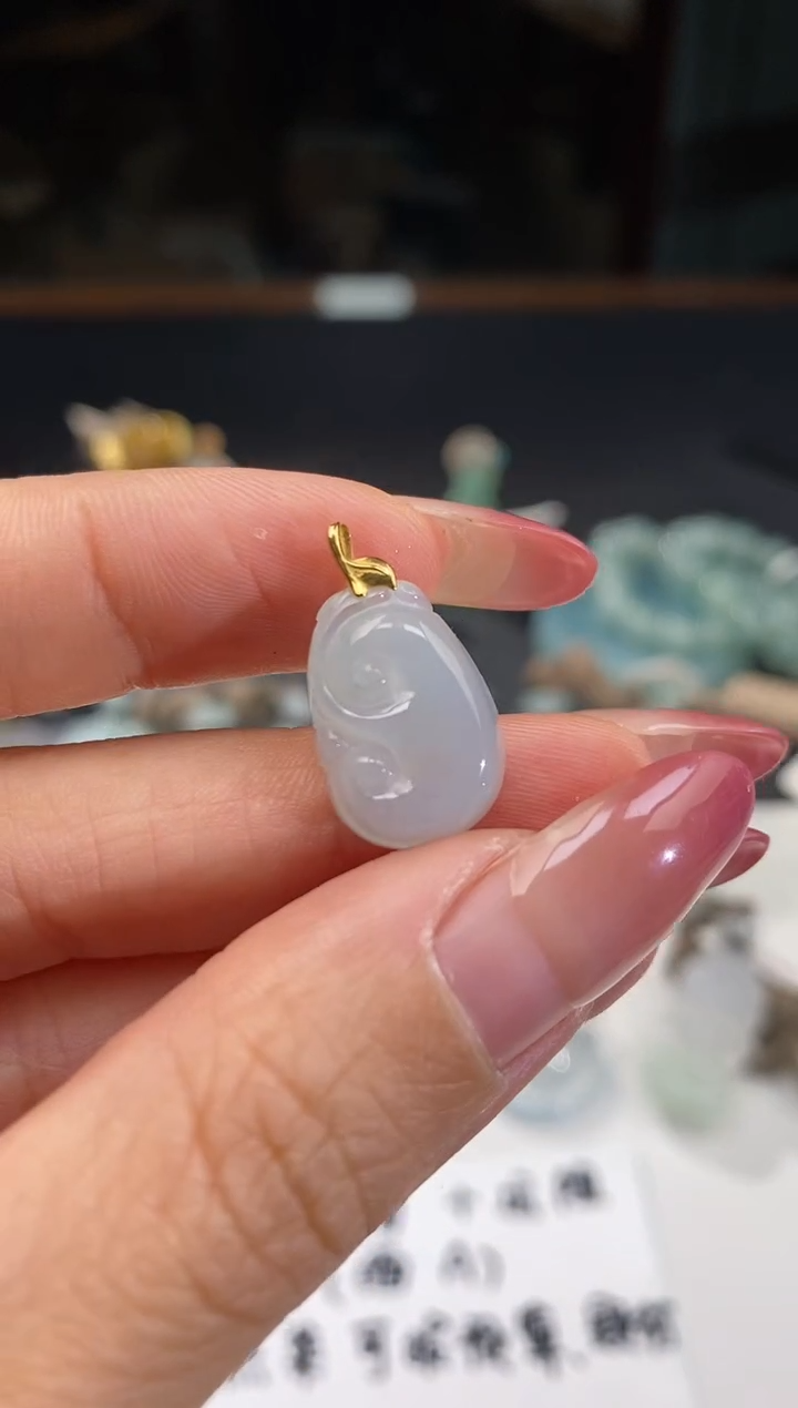 【闪购商品】翡翠颈饰18K金镶嵌如意