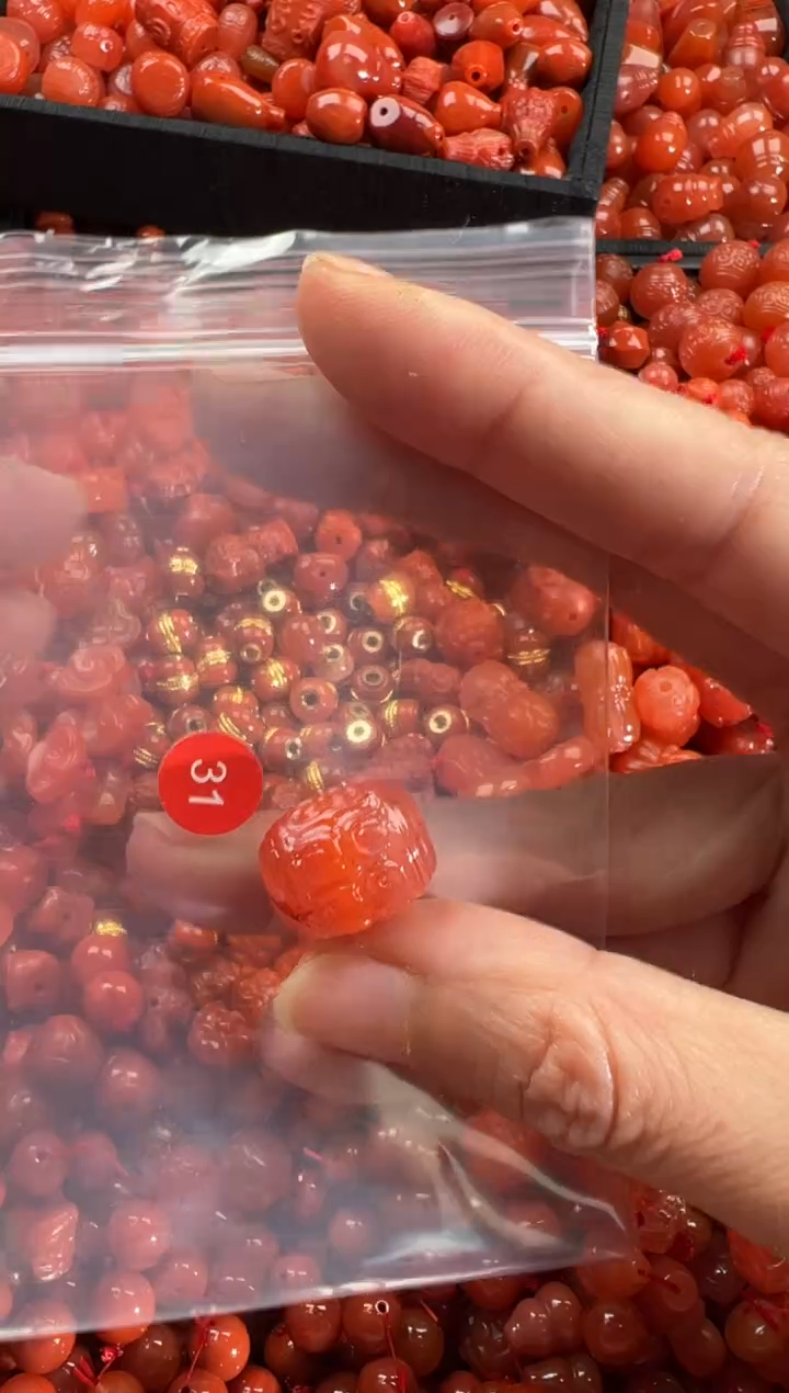 【闪购商品】南红玛瑙颈饰未镶嵌1