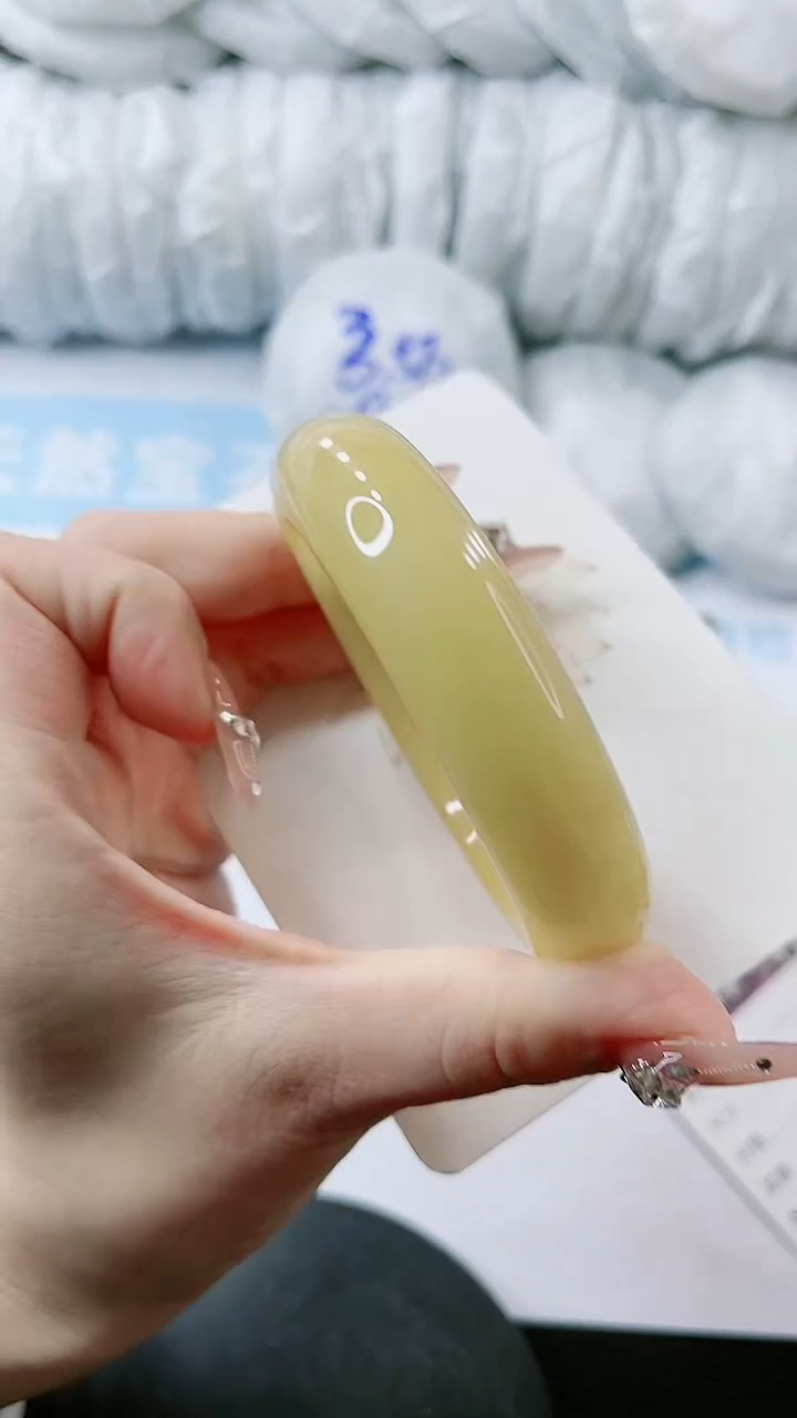 【闪购商品】石英质玉手镯未镶嵌多样性发货V174