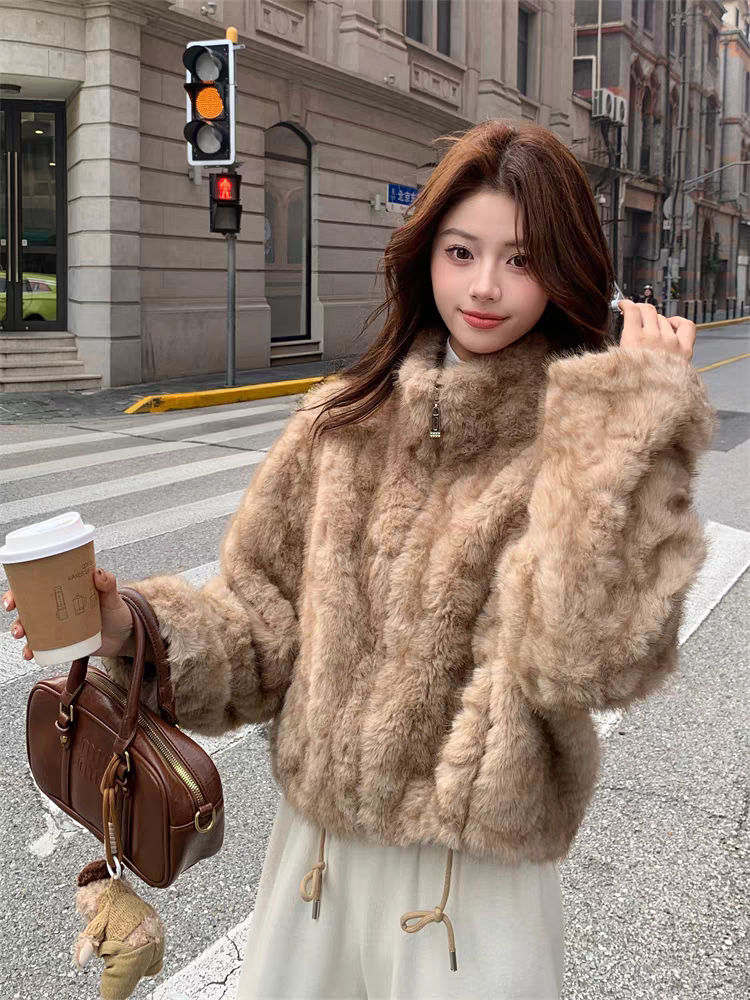 韩系立领咖色仿貂毛外套女冬季2025新款优雅气质软糯皮毛一体外套