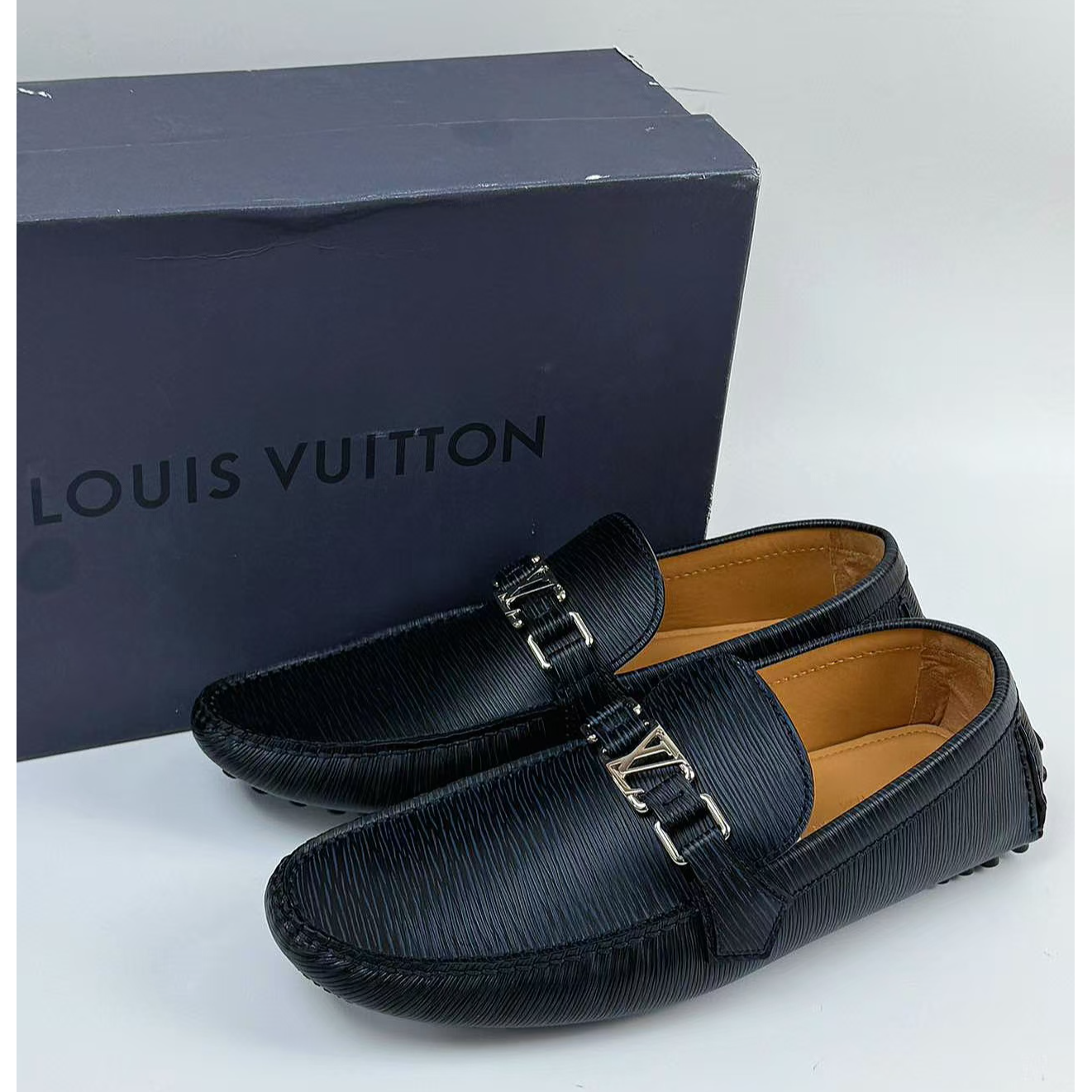 未使用 LouisVuitton/路易威登 黑色休闲豆豆皮鞋正品未使用
