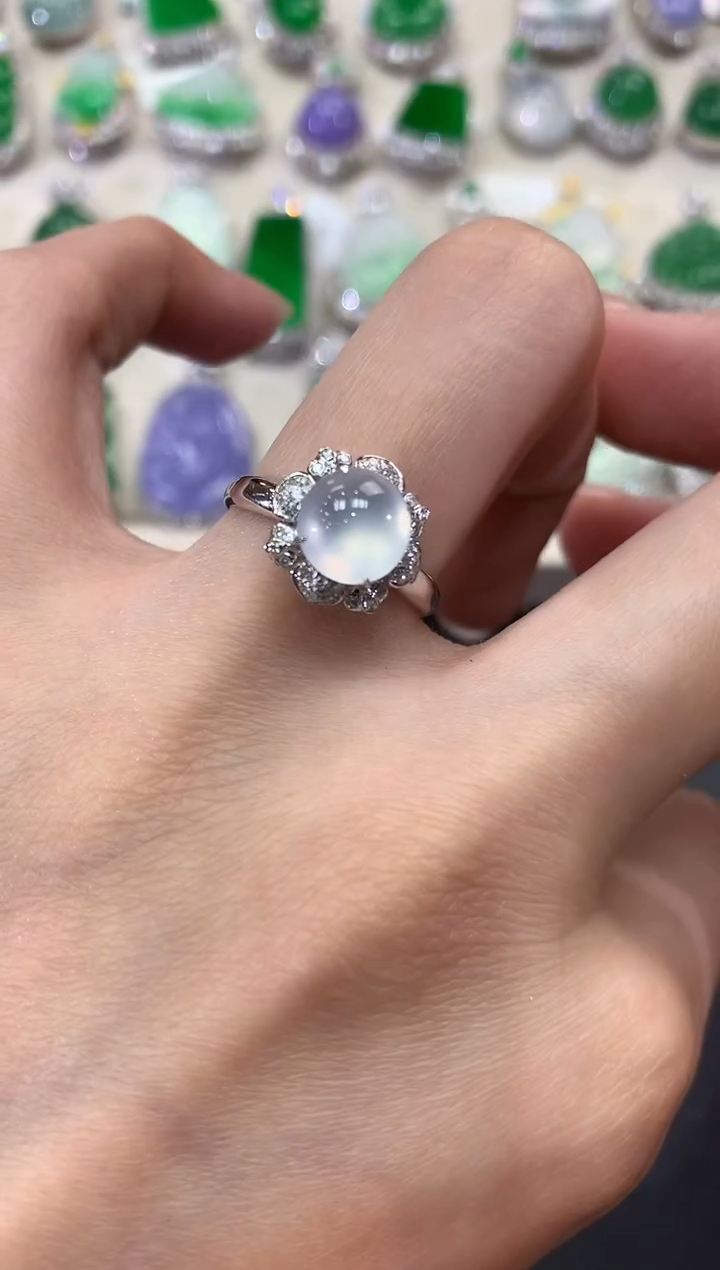 【闪购商品】翡翠戒指18K金镶嵌q29     