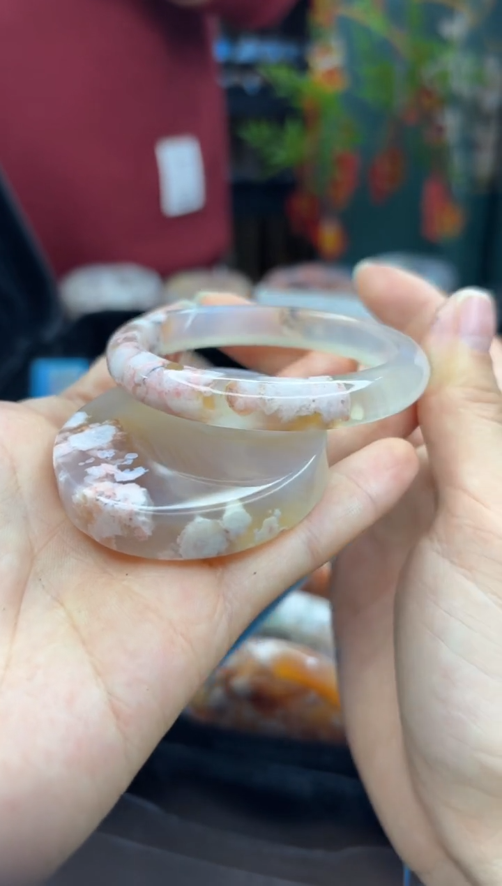 【闪购商品】石英质玉手镯未镶嵌2208（53圈赠送镯心）