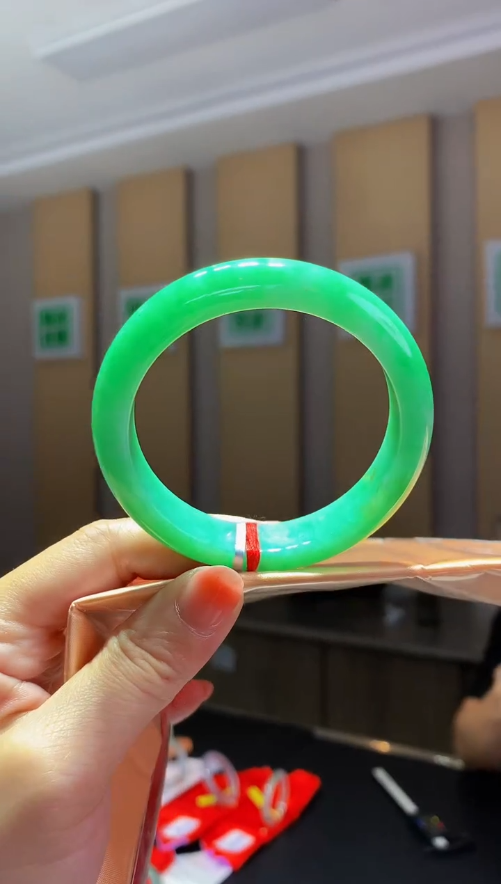 未镶嵌手镯翡翠-F90 圈口54.8 全款8万 定金2万