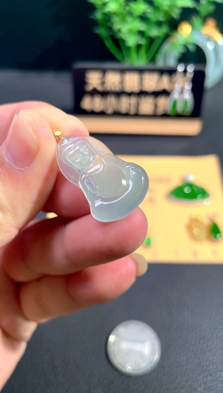 颈饰18K金镶嵌翡翠翡翠