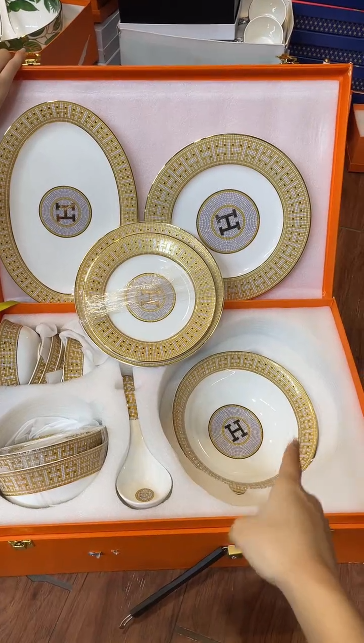 杯鸿辉家品牌瓷器，京东包邮！