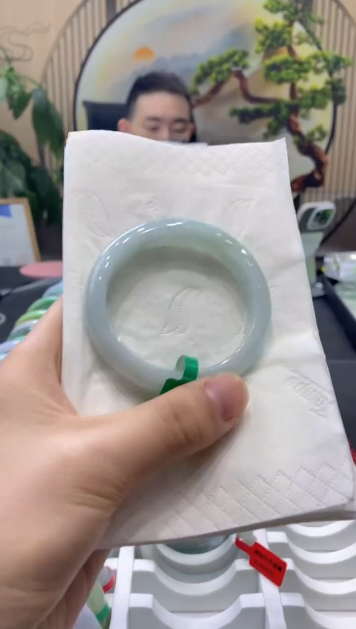 【闪购商品】翡翠手镯未镶嵌000014743