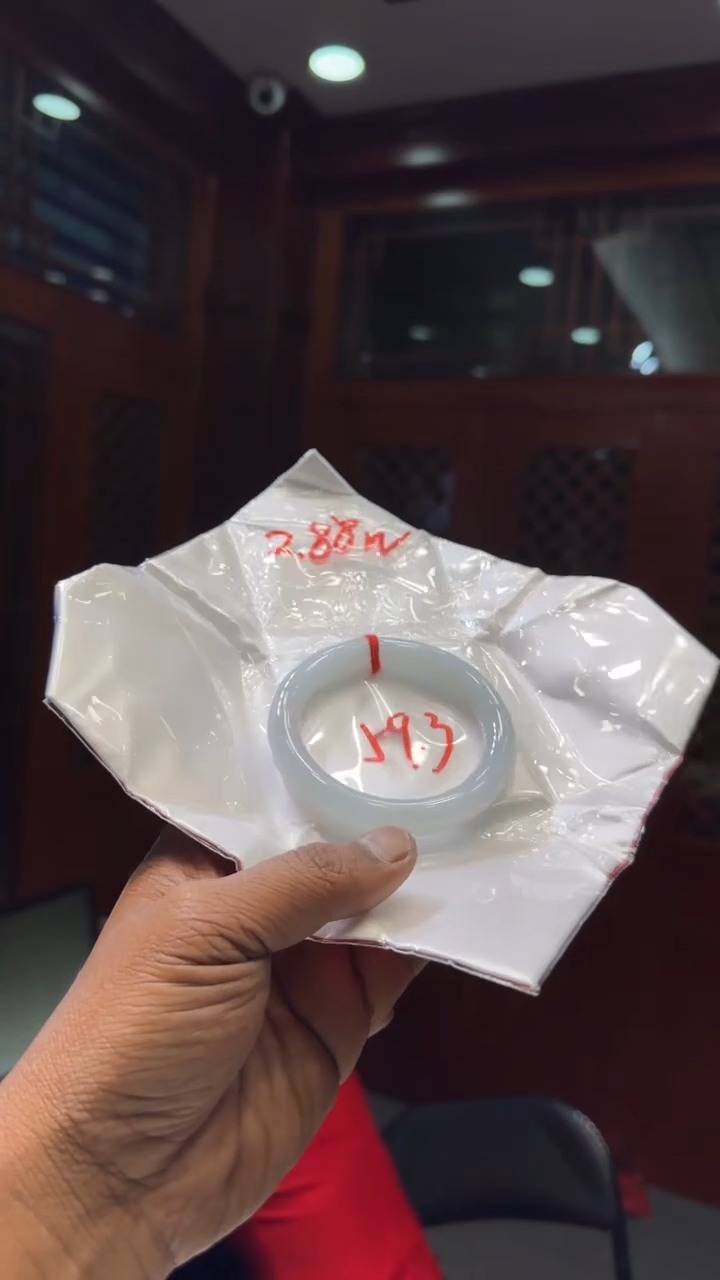 【闪购商品】翡翠手镯未镶嵌手镯