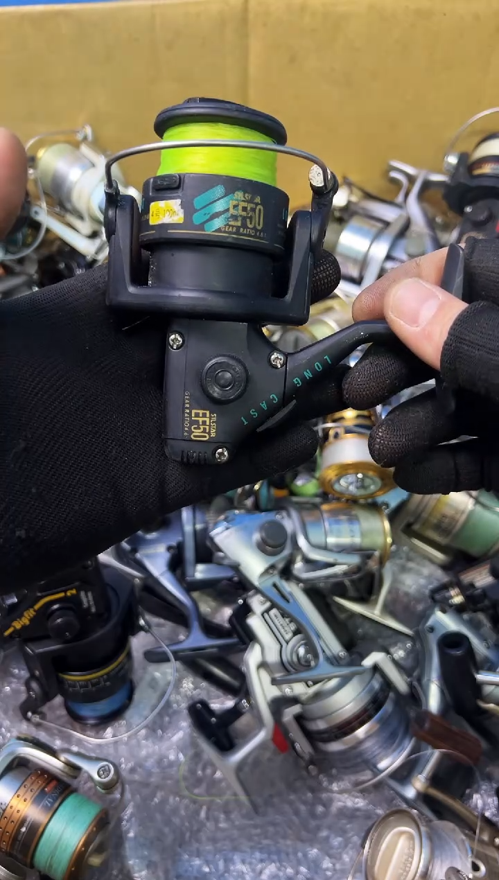 遵****厂微瑕钓鱼轮，直播间讲解为准，看清楚再拍，如有拆卸不退换