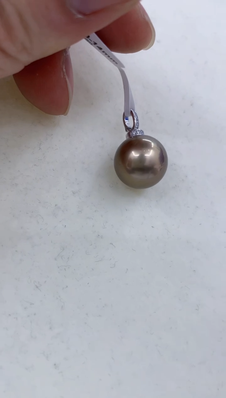 18K金镶嵌颈饰海水珍珠  