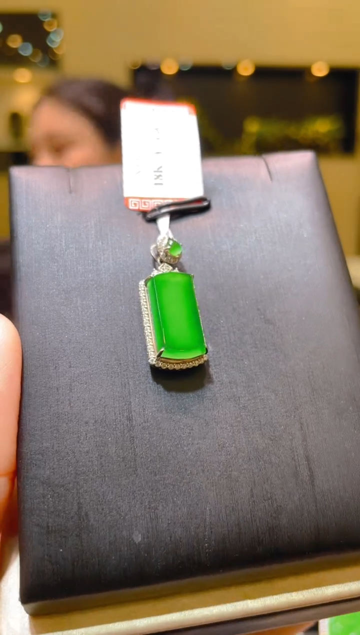 翡翠18K金镶嵌吊坠(不含链)A80