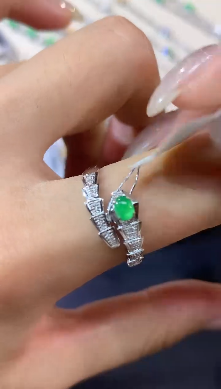 翡翠戒指18K金镶嵌戒指 |  1980+0多样性发其一