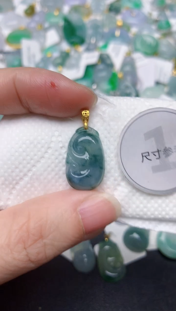 颈饰未镶嵌翡翠天然缅甸A货翡翠