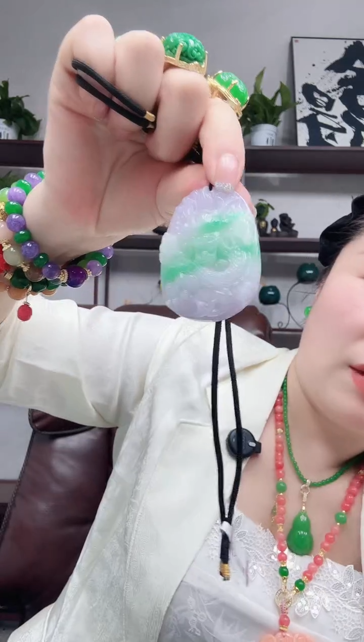 吊坠(赠链)未镶嵌翡翠春彩龙牌