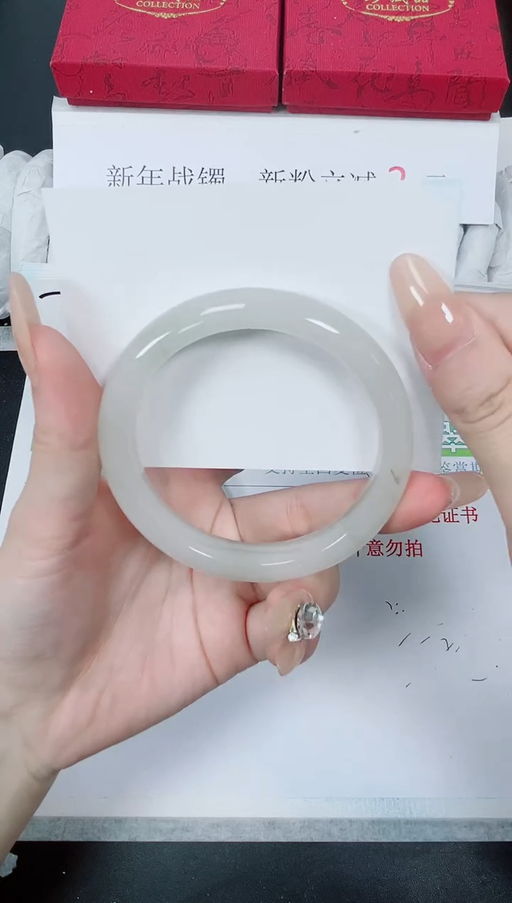 【闪购商品】石英质玉手镯未镶嵌K199-58.4