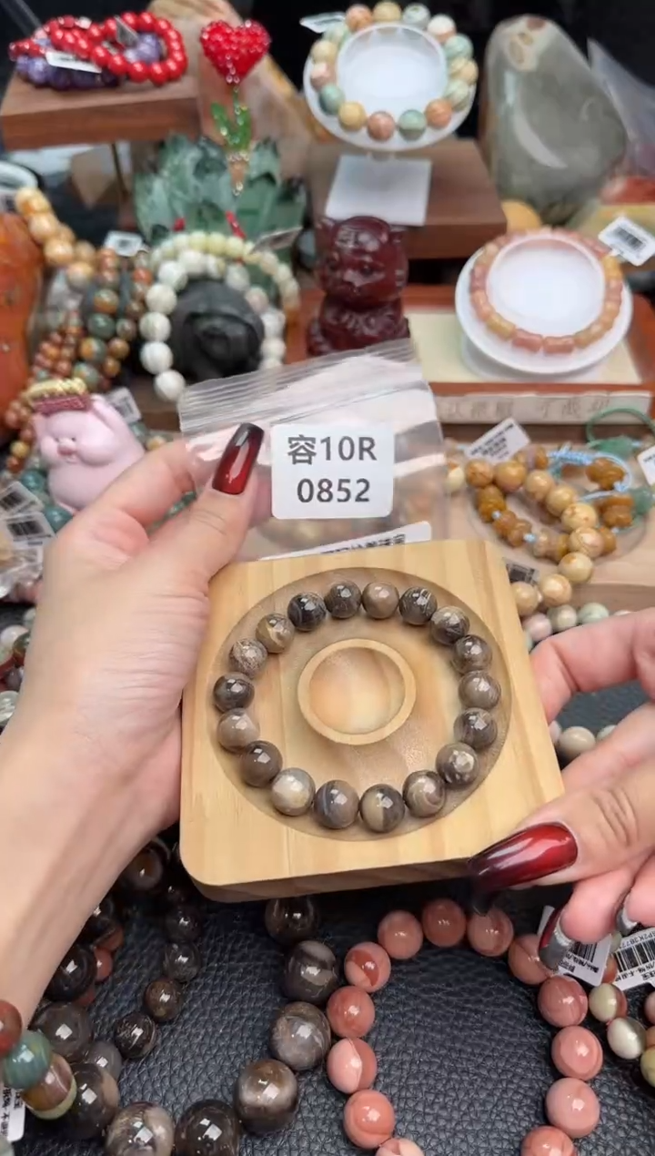 【闪购商品】石英质玉手链足铂镶嵌10R0852