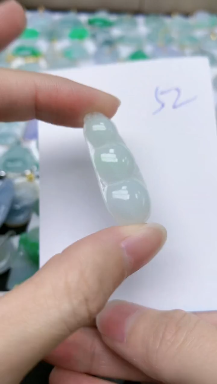 【闪购商品】翡翠颈饰未镶嵌天然缅甸A货翡翠