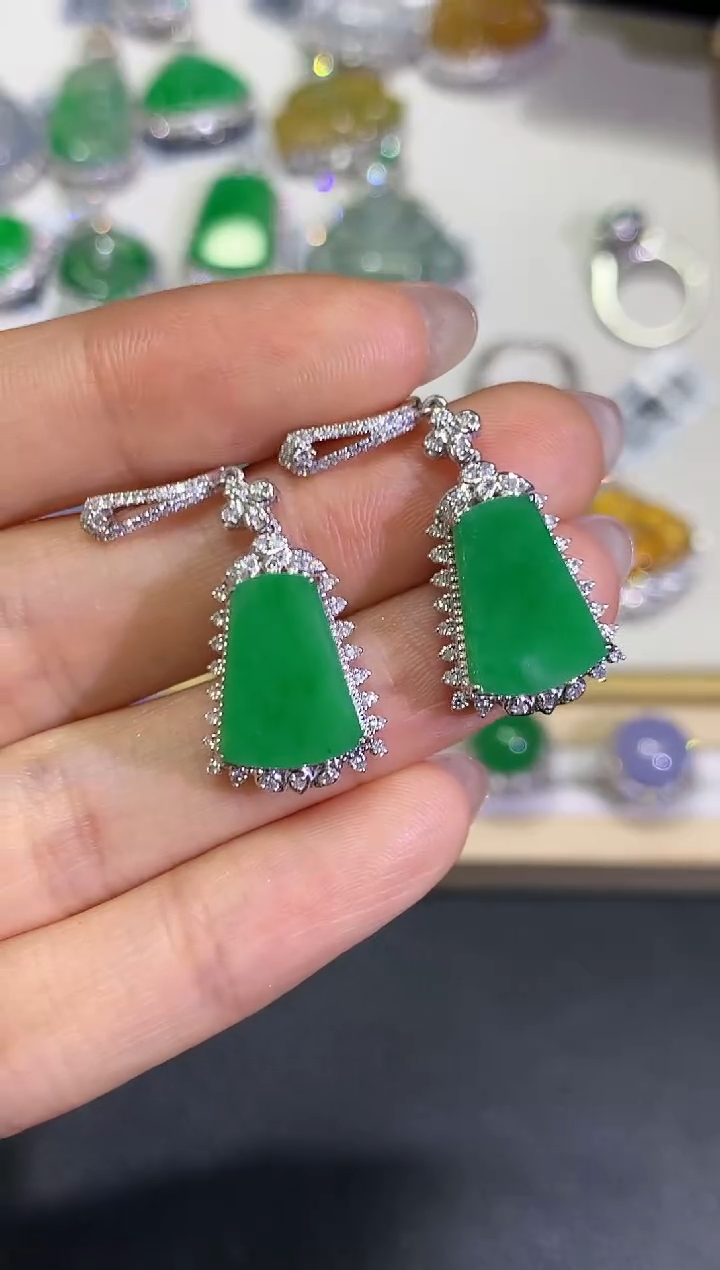 【闪购商品】翡翠颈饰18K金镶嵌团购55