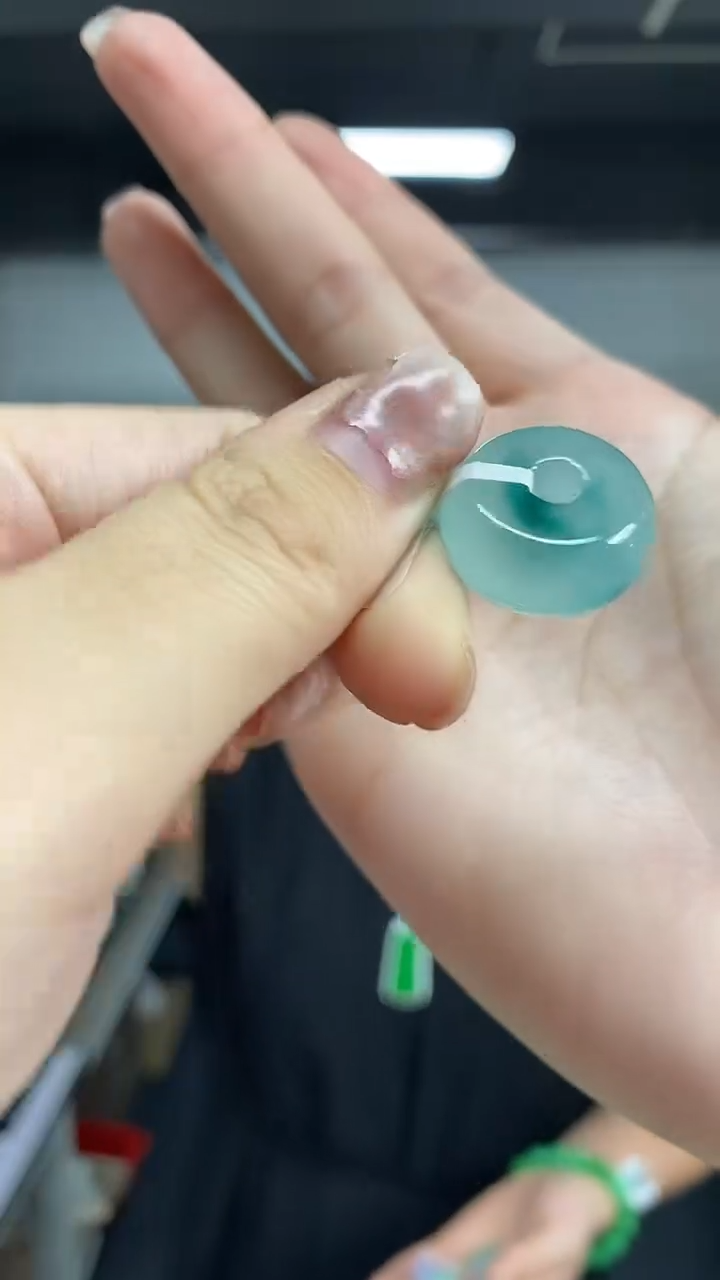 颈饰未镶嵌翡翠多样性发其一颜色微差