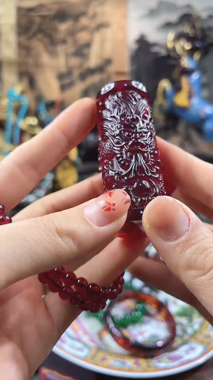 未镶嵌颈饰琥珀花姐甄选红色龙柱项链