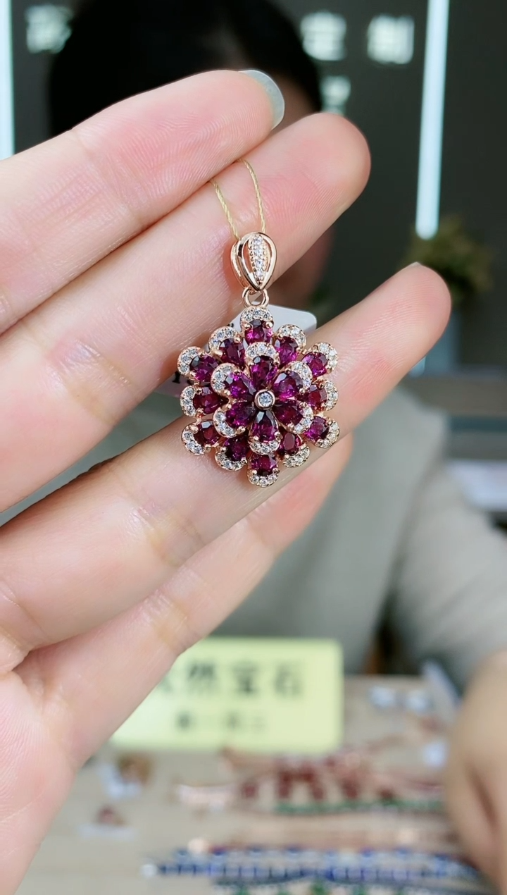 【闪购商品】石榴石颈饰银S925镶嵌颈饰