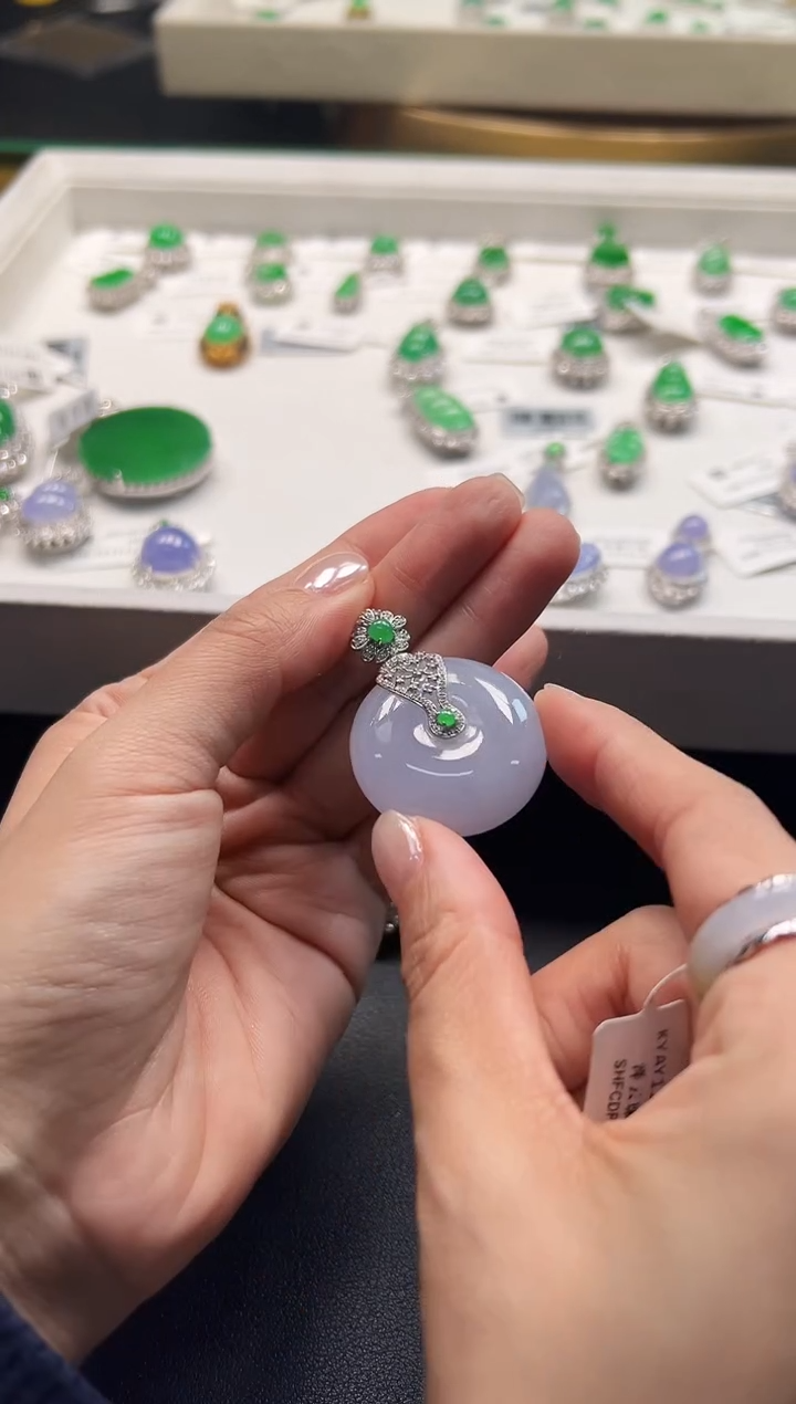 颈饰18K金镶嵌翡翠KYAY1122-034