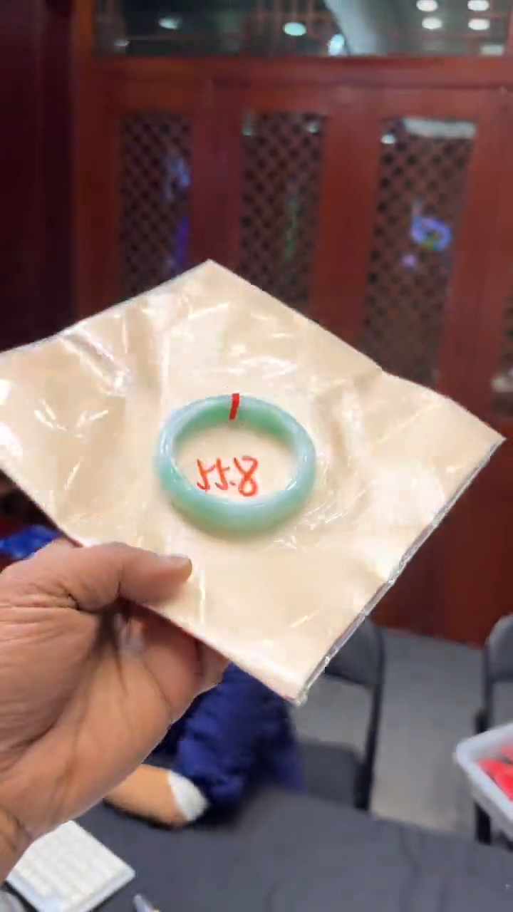 【闪购商品】翡翠手镯未镶嵌手镯