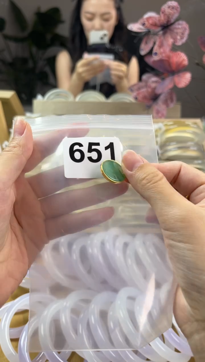 玛瑙/玉髓手镯未镶嵌651