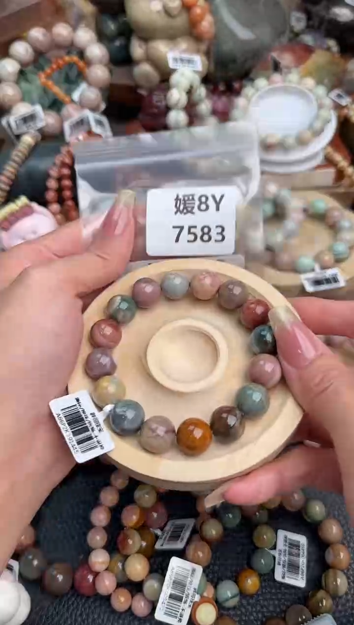 【闪购商品】石英质玉手链未镶嵌8Y7583