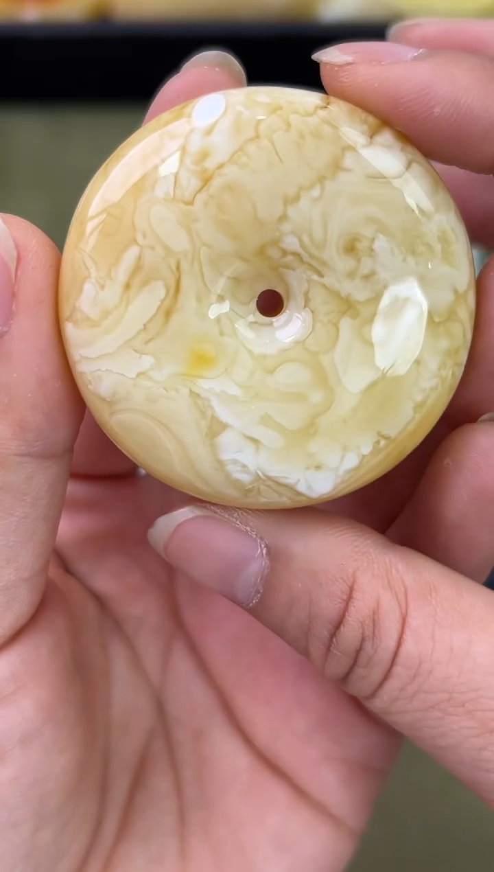 裸石琥珀未镶嵌琥珀蜜蜡吊坠