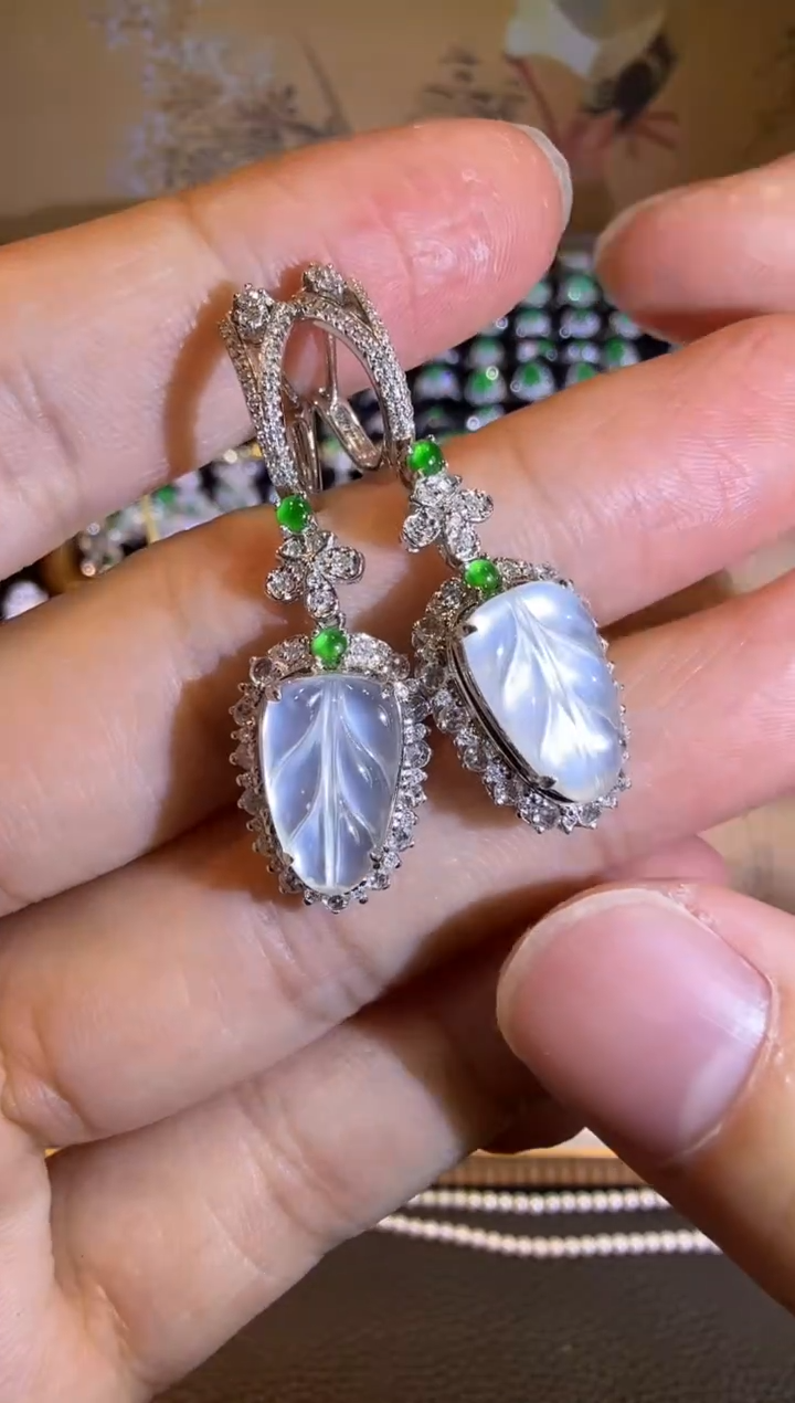 【闪购商品】翡翠耳饰18K金镶嵌玻璃种树叶