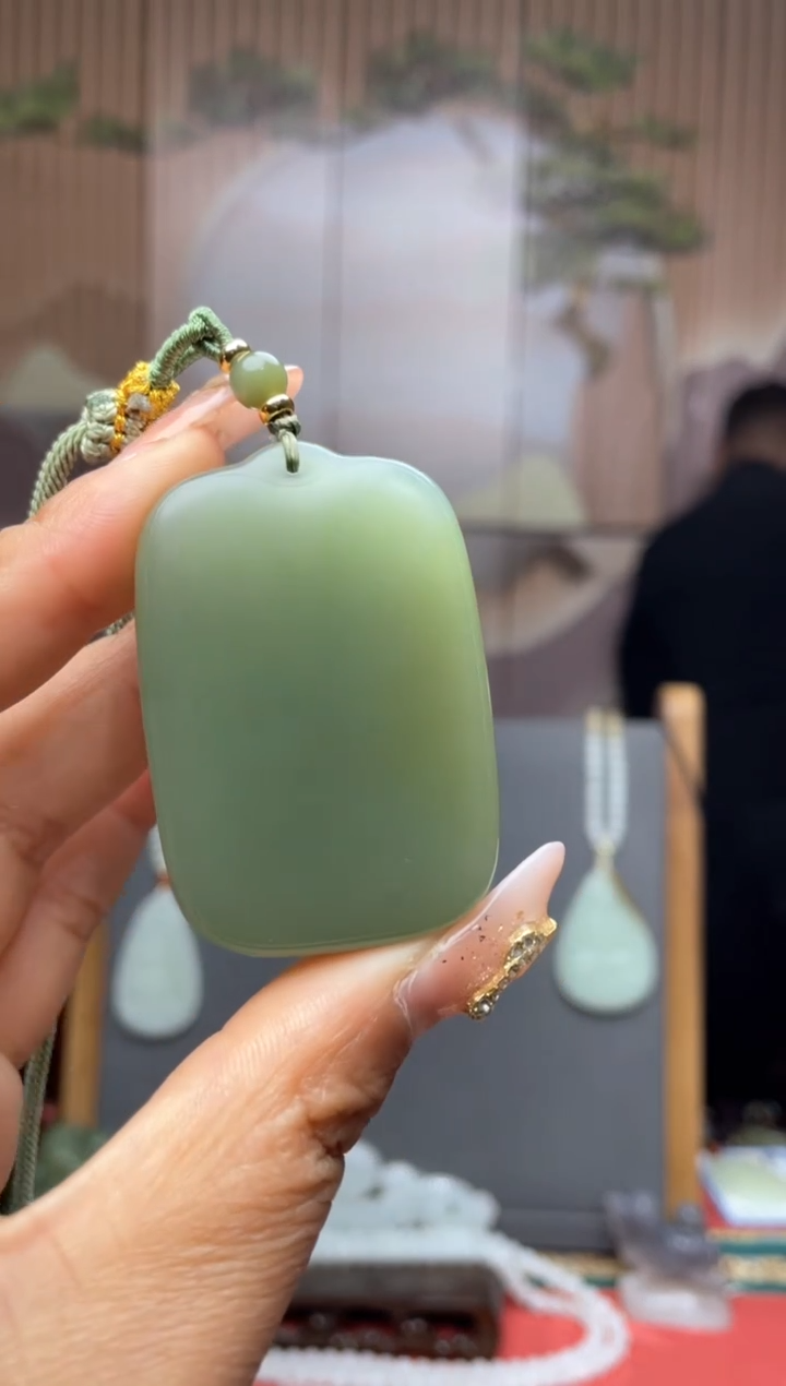 【闪购商品】和田玉颈饰未镶嵌一