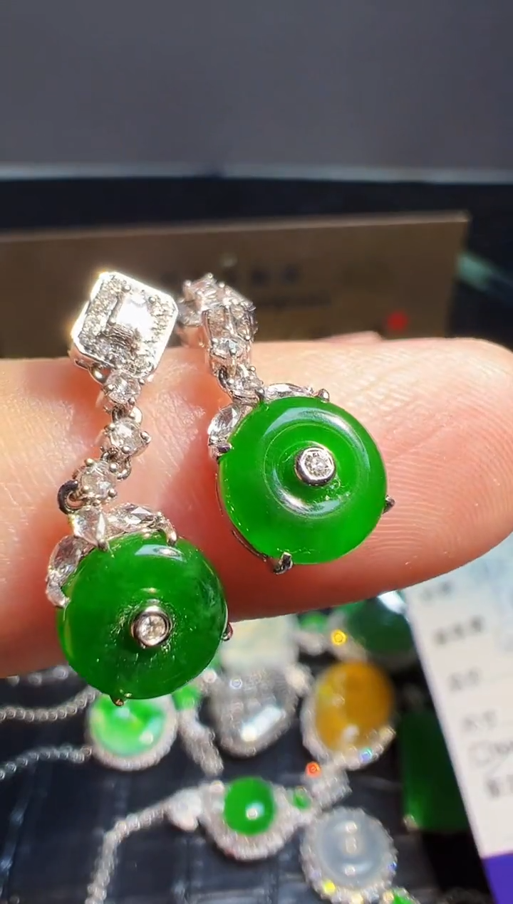 【闪购商品】翡翠耳饰18K金镶嵌翡翠回流